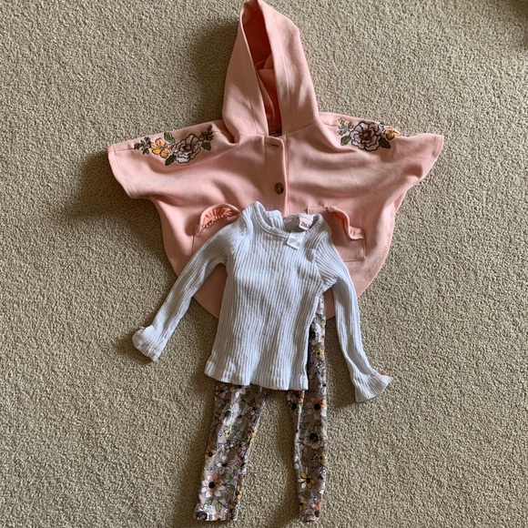 2T Floral Poncho Outfit